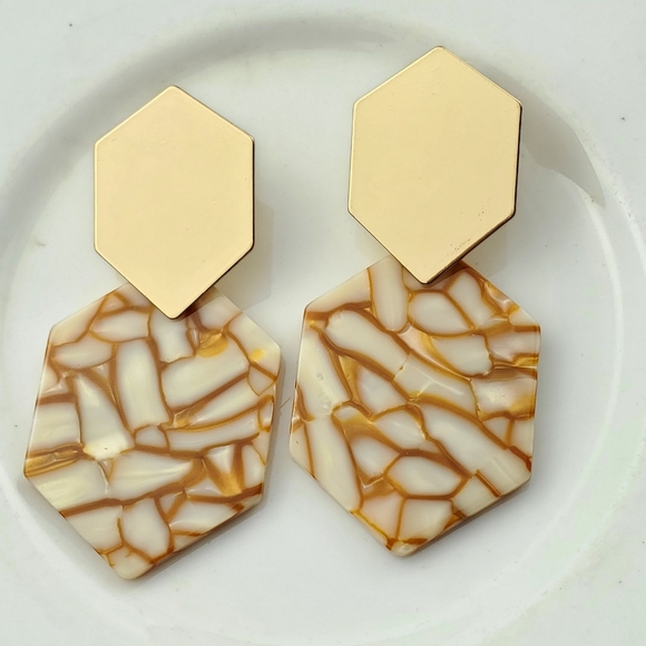 💫5/$25 Marble Geometric Gold Earrings - Picture 6 of 7
